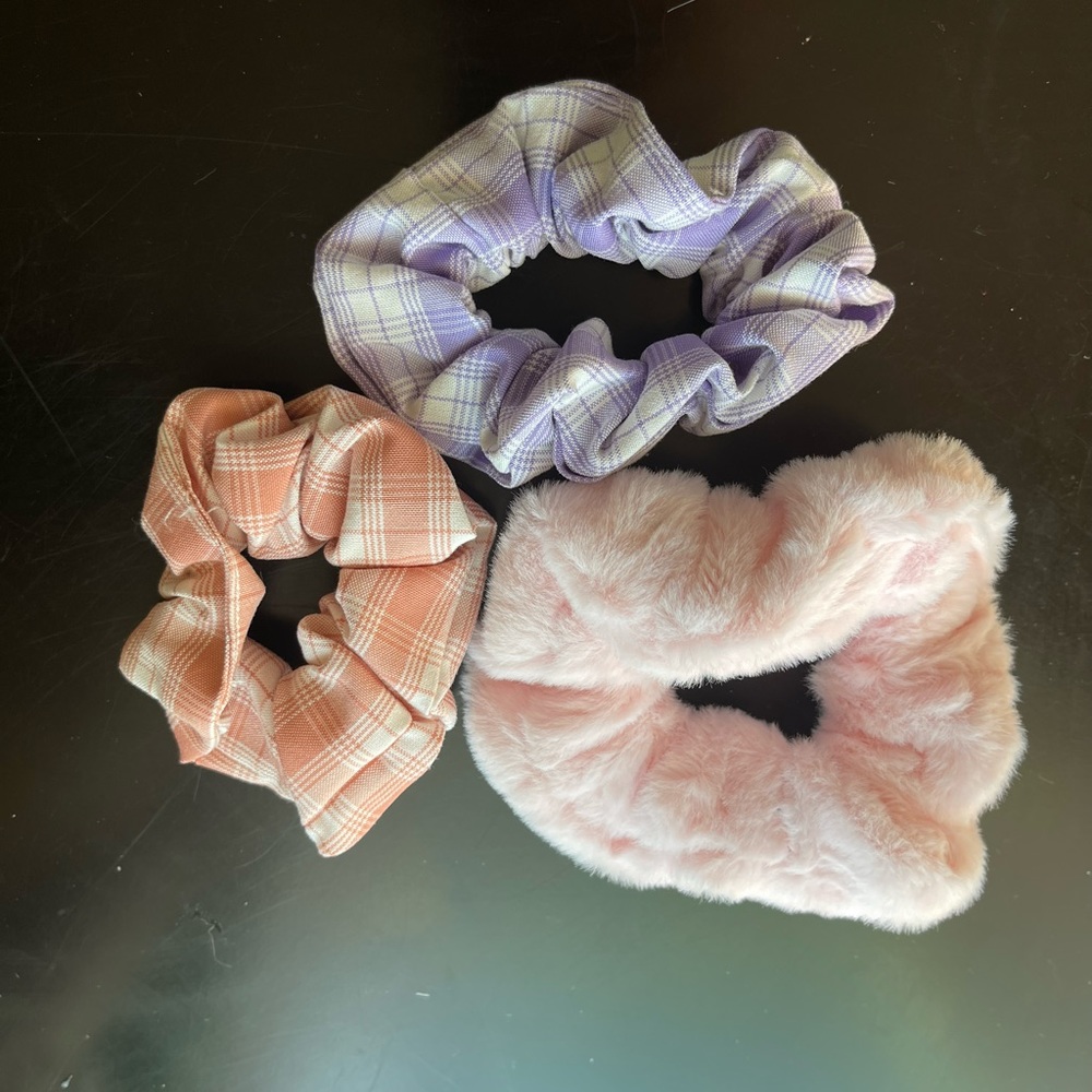 hair scrunchie